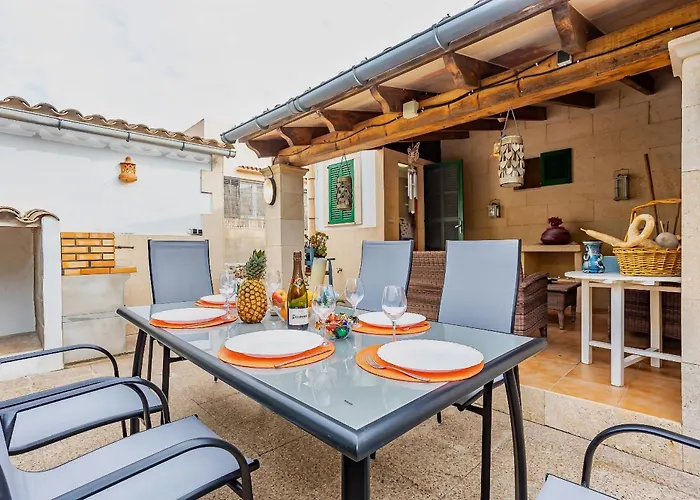 Casa Sergi mit kleinem Pool und Wifi